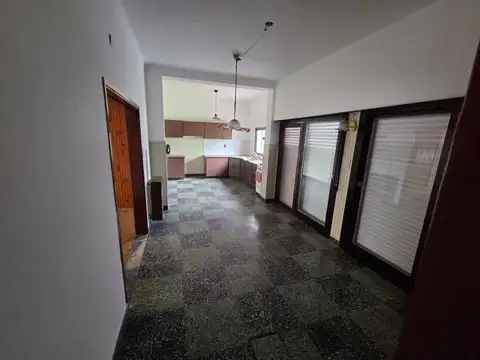 Casa en Alquiler con 1 cochera