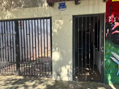 VENTA - CASA 4 DORM   LOCAL   COCHERAS - BARRIO LUDUEÑA