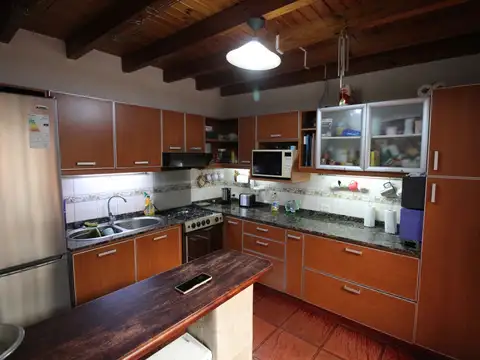Depto Tipo Casa 4 ambientes con 3 baños