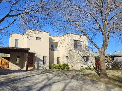 Boulevard de Todos los Santos 5600