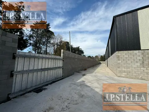 Local en Alquiler en Francisco Álvarez, USD 12.500