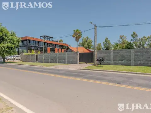 ALQUILER COMERCIAL. Importante frente sobre Colectora Panamericana. Km 38,5. PILAR.