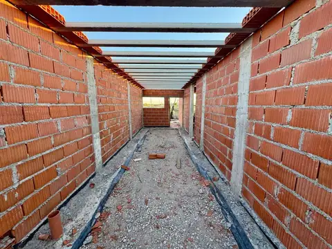 Casa 3 ambientes con 1 baño