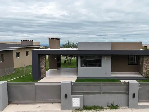 Casa en Venta en La Arbolada, Merlo