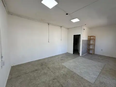 Libertad 176, Local A