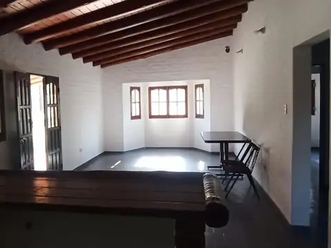 Casa 3 ambientes con 1 baño