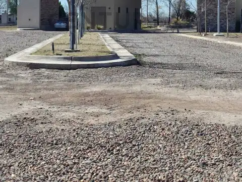 Carril Los Álamos , Piso 0