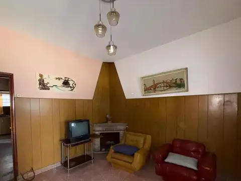 Casa 3 ambientes con 1 baño