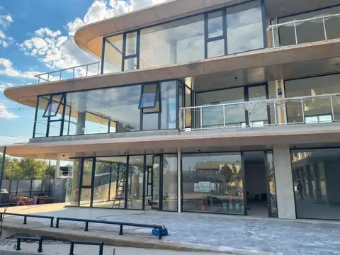 Local en Alquiler en Yerba Buena, $ 800.000