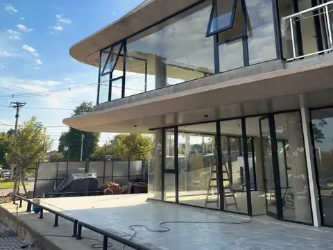 Local en Alquiler en Yerba Buena, $ 800.000