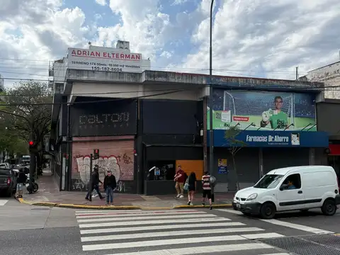 Local en Alquiler en Flores, $ 12.000.000