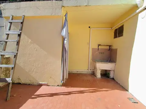 Depto Tipo Casa 3 ambientes con 1 baño