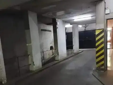 Cochera en venta -Belgrano