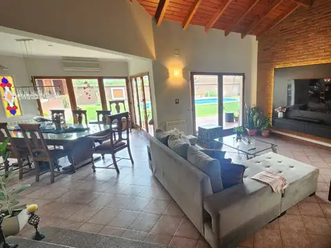 Casa en Venta de 4 dormitorios