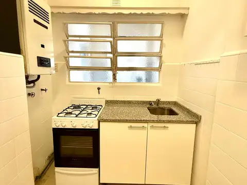 Fernan Felix De Amador 1800, Piso 2