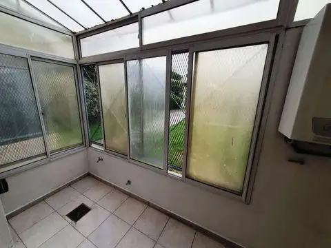 Depto Tipo Casa 2 ambientes con 1 baño