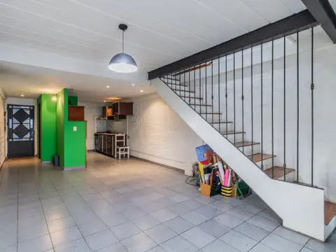 Depto Tipo Casa en Venta de 3 ambientes
