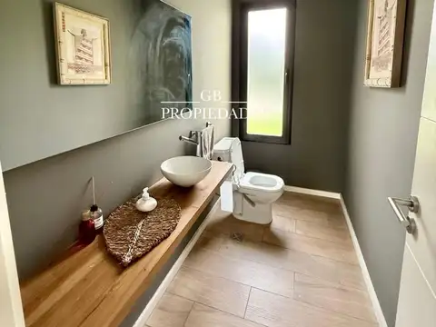 Venta de Casa 6 Ambientes en Ayres Plaza, Pilar