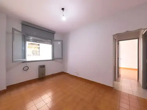 Alquiler 2 Ambientes en Flores – Cómodo y Luminoso, 2° Piso por Escalera