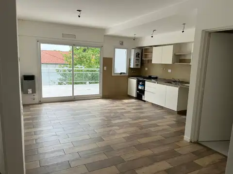 VENTA DEPARTAMENTO 3 AMBIENTES EN EXCELENTE ESQUINA DE VERSALLES