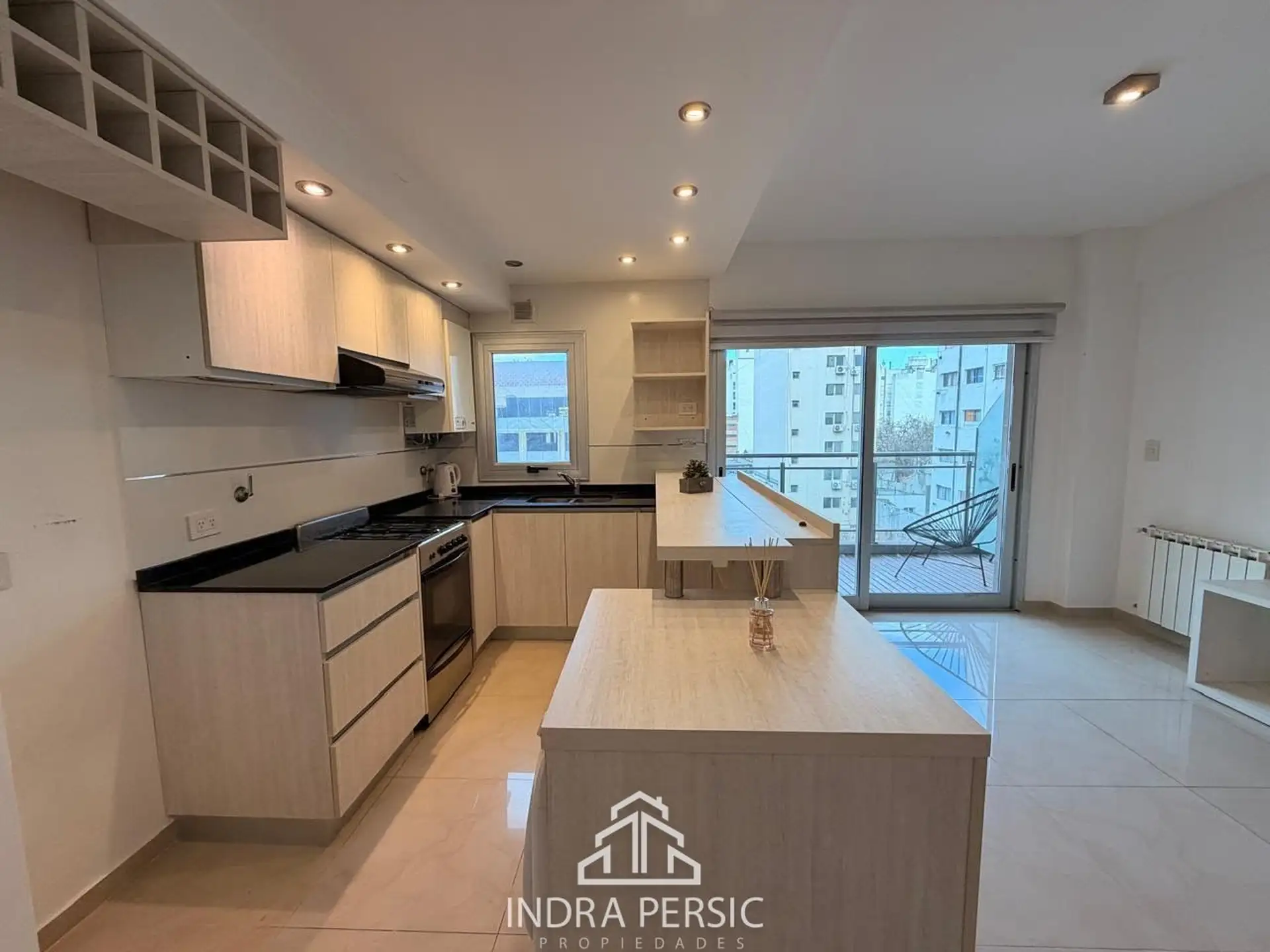 Departamento 2 amb, 54m² con balcón y parrilla — Centro