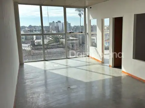 Oficina en Alquiler en Centro  - Moreno, $ 600.000