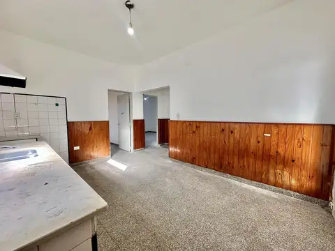 VENTA/PERMUTA - Casa de 2 Dormitorios, Jardín y Cochera - Cañada de Gomez