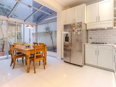 Departamento piso 5 amb venta Recoleta con patio