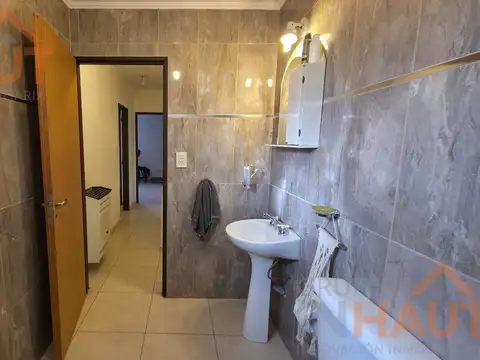 Depto Tipo Casa en Venta en General Fernandez Oro, USD 98.000