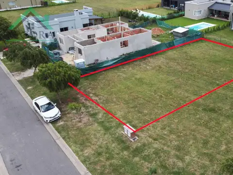 Terreno en Venta 30  mts Fondo