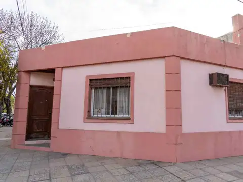 CASA 2 DORMITORIOS - PLENO CENTRO
