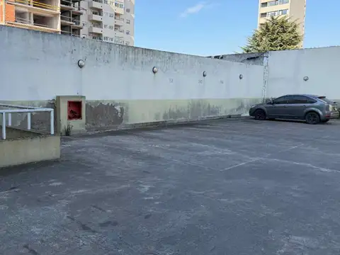 VENTA COCHERA CENTRICA