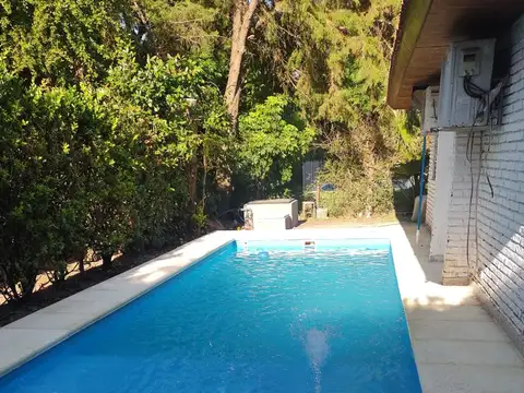 Casa 5 ambientes con 3 baños