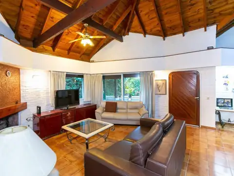 Casa Con Piscina en Country El Sosiego