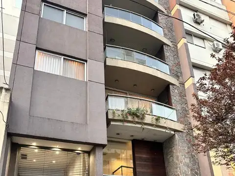 PISO CON COCHERA EN LOMAS DE ZAMORA 