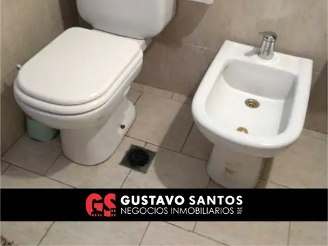 Amplio chalet en Bernal Centro