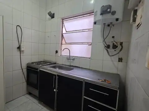 VENTA DPTO 3 AMB CON BALCÓN EN FLORES