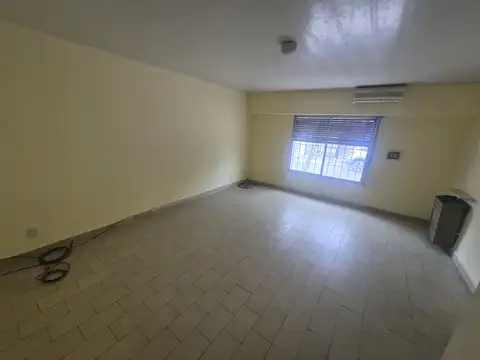 Casa en Venta en Área Centro Oeste, USD 190.000