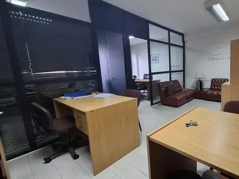 AV BELGRANO 600_MONSERRAT_OPORTUNIDAD VENTA OFICINA 48M2 LUMINOSA