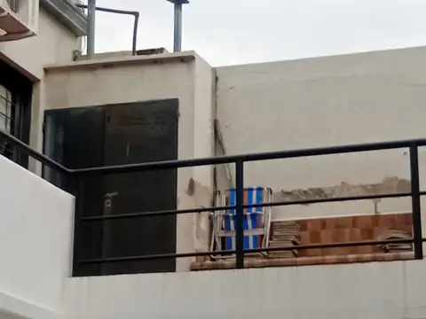 Casa en venta en la zona de plaza malvinas   53 esquina 17 la plata