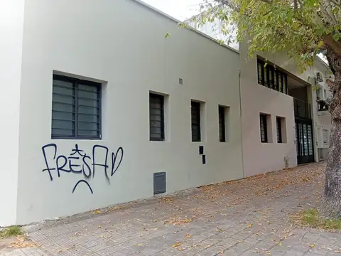 Casa 5 ambientes con 1 baño