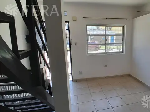 Depto Tipo Casa en Alquiler de 1 dormitorio