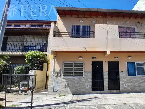 Alquiler PH 2 ambientes en Bernal Oeste