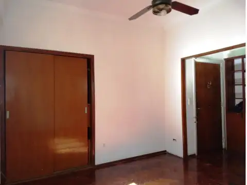 Esparza 100, Piso 4°