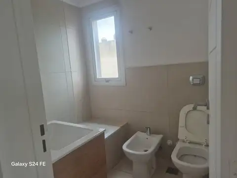 Monoambiente divisiblle -Alquiler- Lomas de Zamora