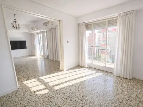 Venta piso 4 ambientes balcón Caballito APTO PROF