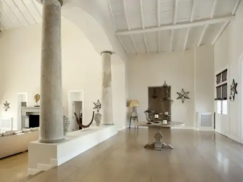 Casa en Alquiler Temporal con 20 cocheras