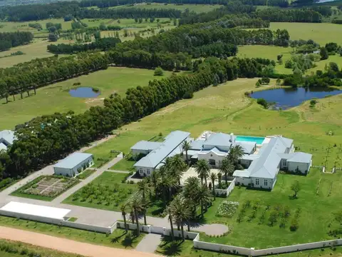 EXCEPCIONAL RESIDENCIA DE LUJO EN URUGUAY