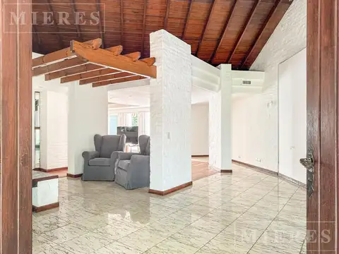 Casa en alquiler temporario desde el 28 de Diciembre hasta el 29 de Febrero en Highland Park