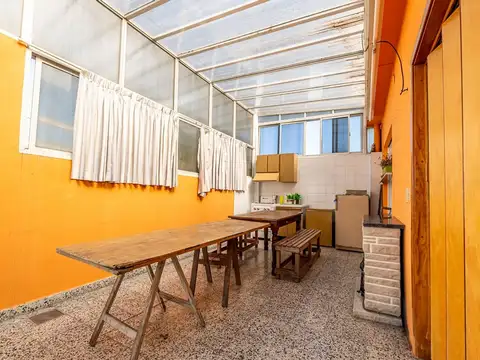Depto Tipo Casa en Venta con 1 cocheras